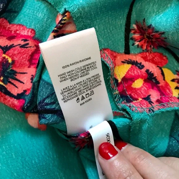 XS FLORAL RUFFLE WRAP DRESS BY EXPRESS - Picture 8 of 11